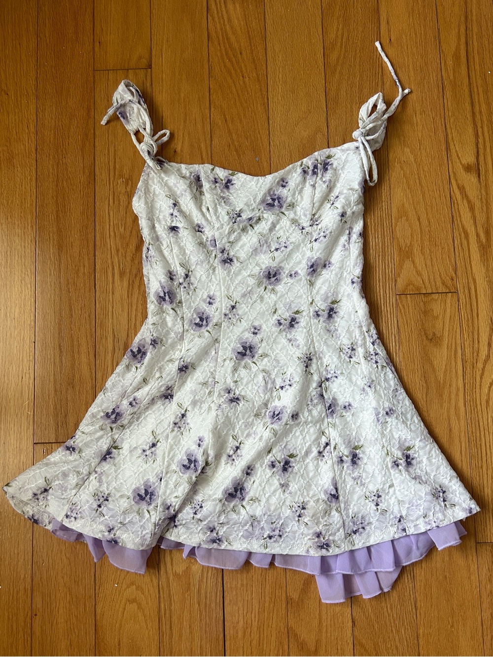 Lucy in the Sky Textures Floral Purple ruffle dress in white